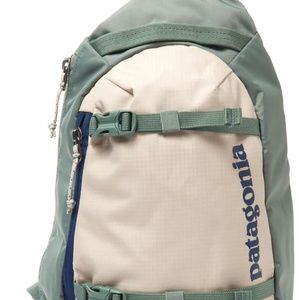 Patagonia Atom Sling Bag - 8L. Hemlock Green